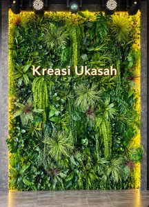 backdrop tanaman Logo