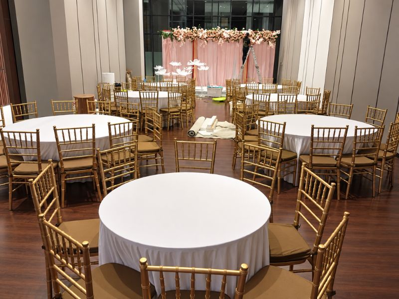 Portofolio kursi Tiffany untuk acara wedding